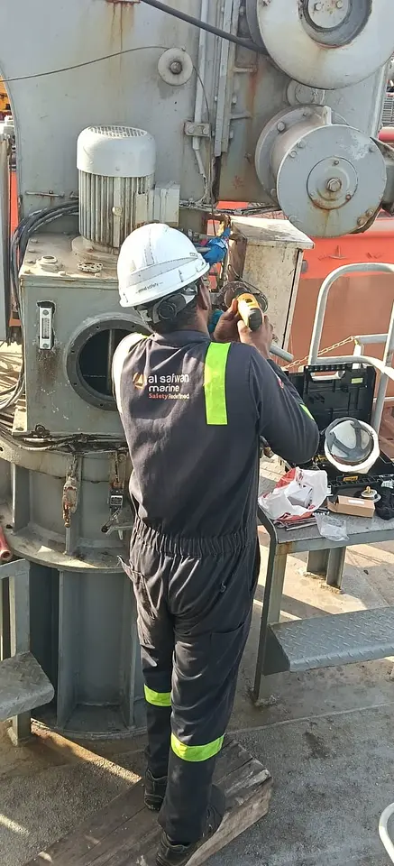 Winch, Shark Jaw & Davit Hydraulics Overhaul – Dubai Maritime City, photo 3