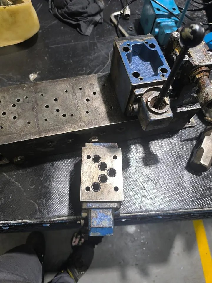 Winch, Shark Jaw & Davit Hydraulics Overhaul – Dubai Maritime City, photo 19