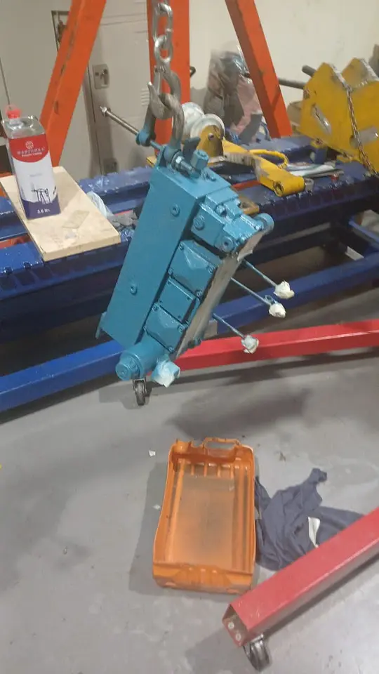 Winch, Shark Jaw & Davit Hydraulics Overhaul – Dubai Maritime City, photo 20