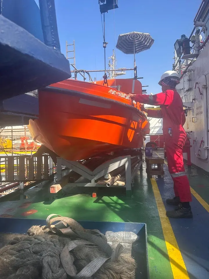 Five-Yearly Inspection & Load Test – Damen Shipyard, Hamriyah, photo 2