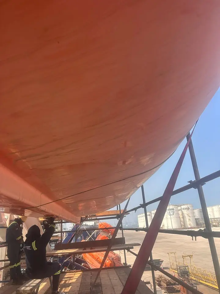 Lifeboat Polishing – Khalifa Port, Abu Dhabi, photo 8