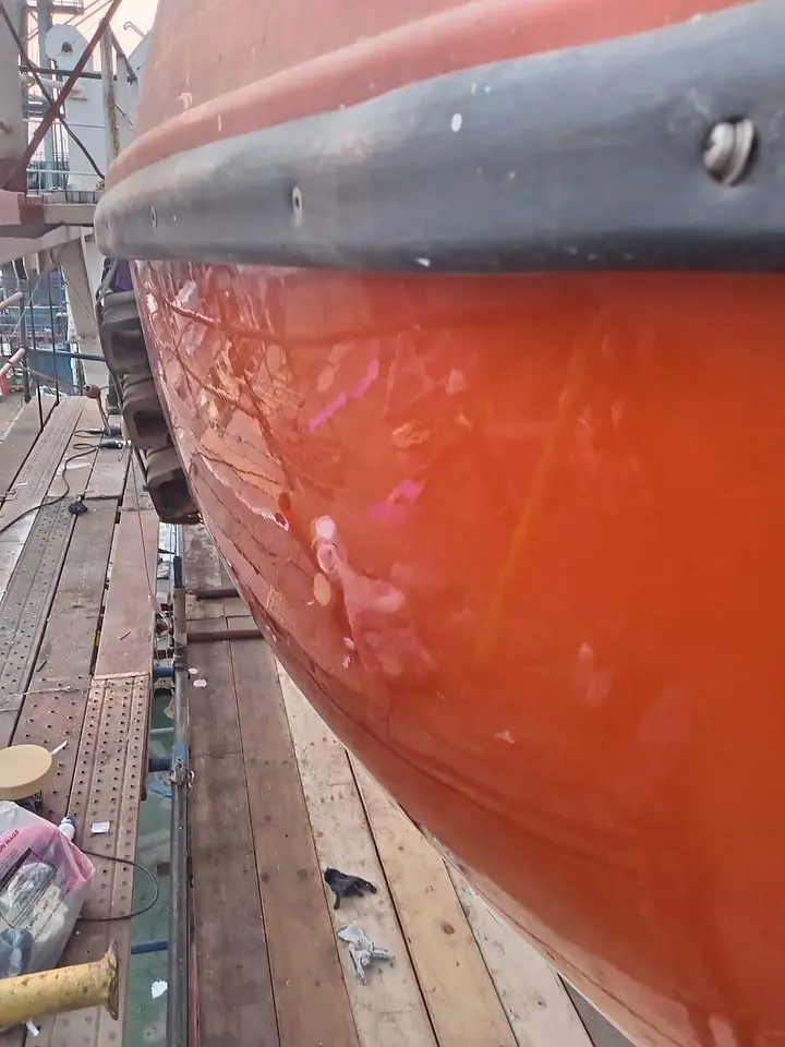 Lifeboat Polishing – Khalifa Port, Abu Dhabi, photo 13