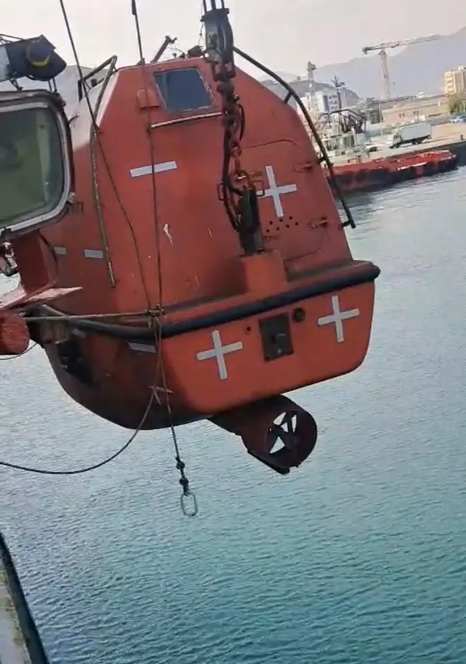 Annual Lifeboat Inspection – Port of Khorfakkan, photo 1