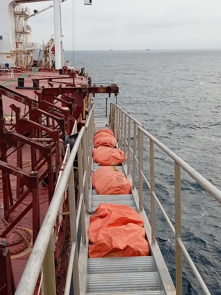 Load Testing of Lifting Equipment – Fujairah Anchorage, photo 3