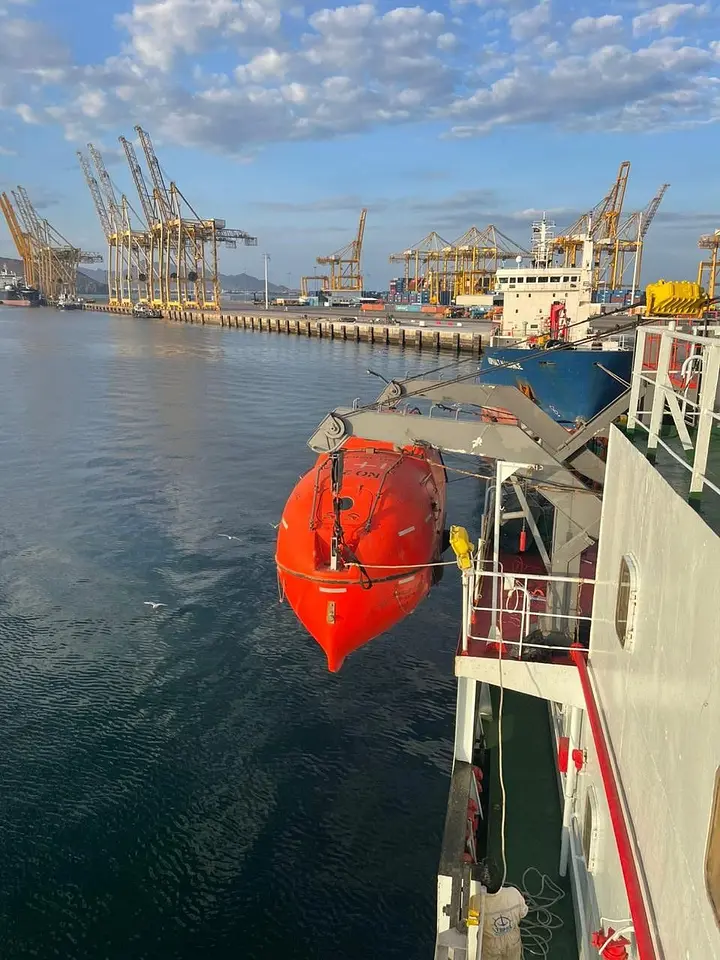 Annual Inspection of Lifeboat, Davit & Winch – Khorfakkan Port, photo 4