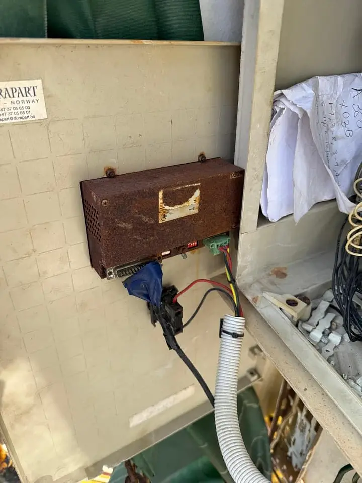 Provision Crane Fault Rectification – Fujairah Anchorage, photo 10