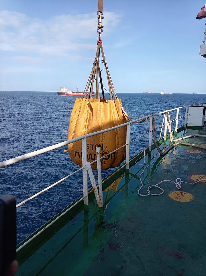 Provision Crane Load Test – Khorfakkan Anchorage, photo 2