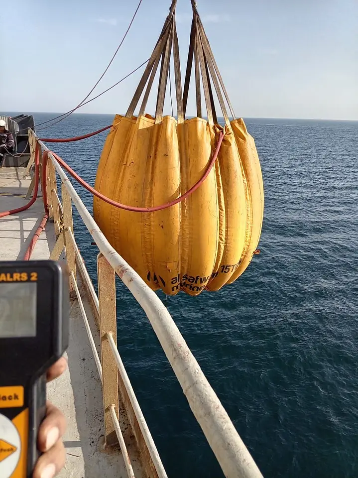 Hose Handling Crane & Lifting Equipment Load Tests – Fujairah Anchorage, photo 2
