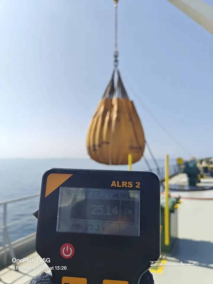 Hose Handling Crane & Lifting Equipment Load Tests – Fujairah Anchorage, photo 4