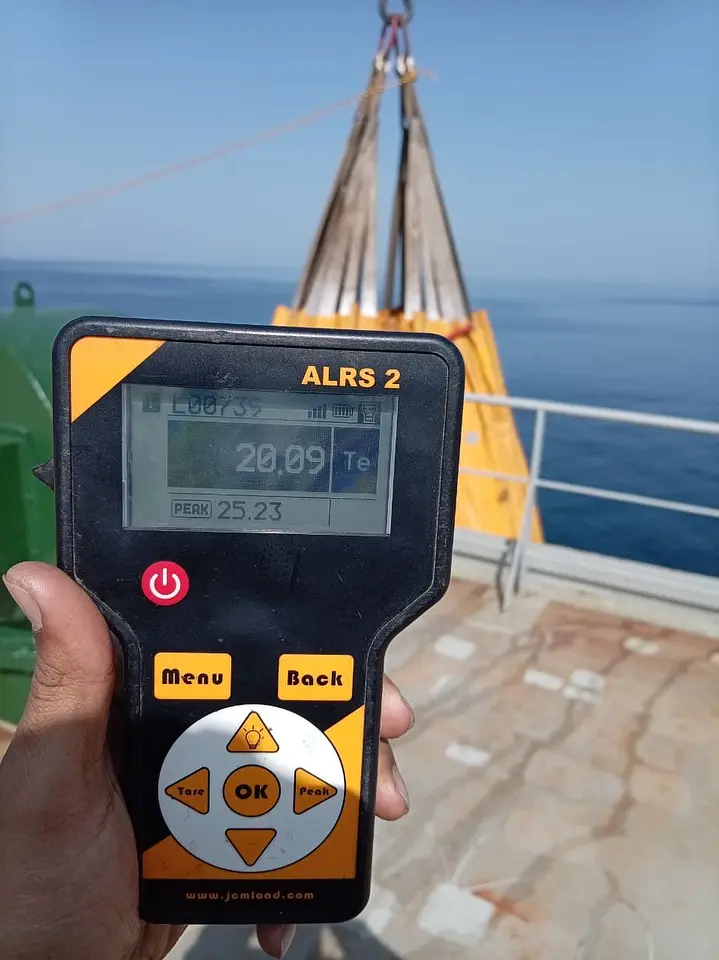 Hose Handling Crane & Lifting Equipment Load Tests – Fujairah Anchorage, photo 6