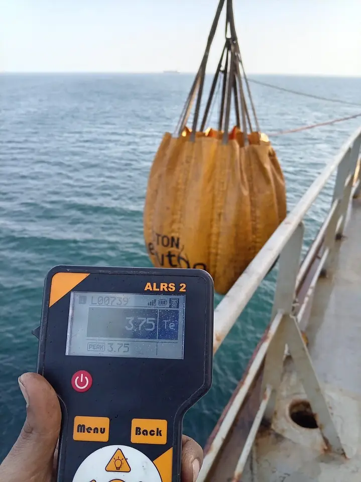 Hose Handling Crane & Lifting Equipment Load Tests – Fujairah Anchorage, photo 15