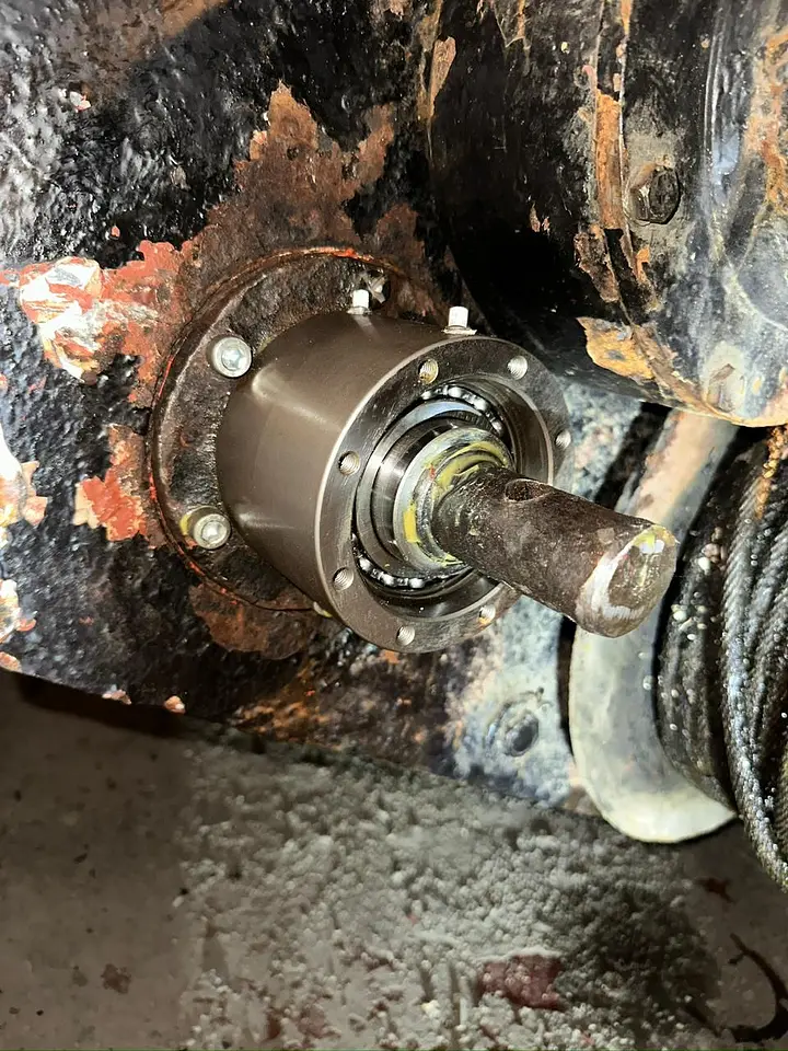 Lifeboat Winch Cam Clutch Renewal – Khorfakkan Anchorage, photo 3