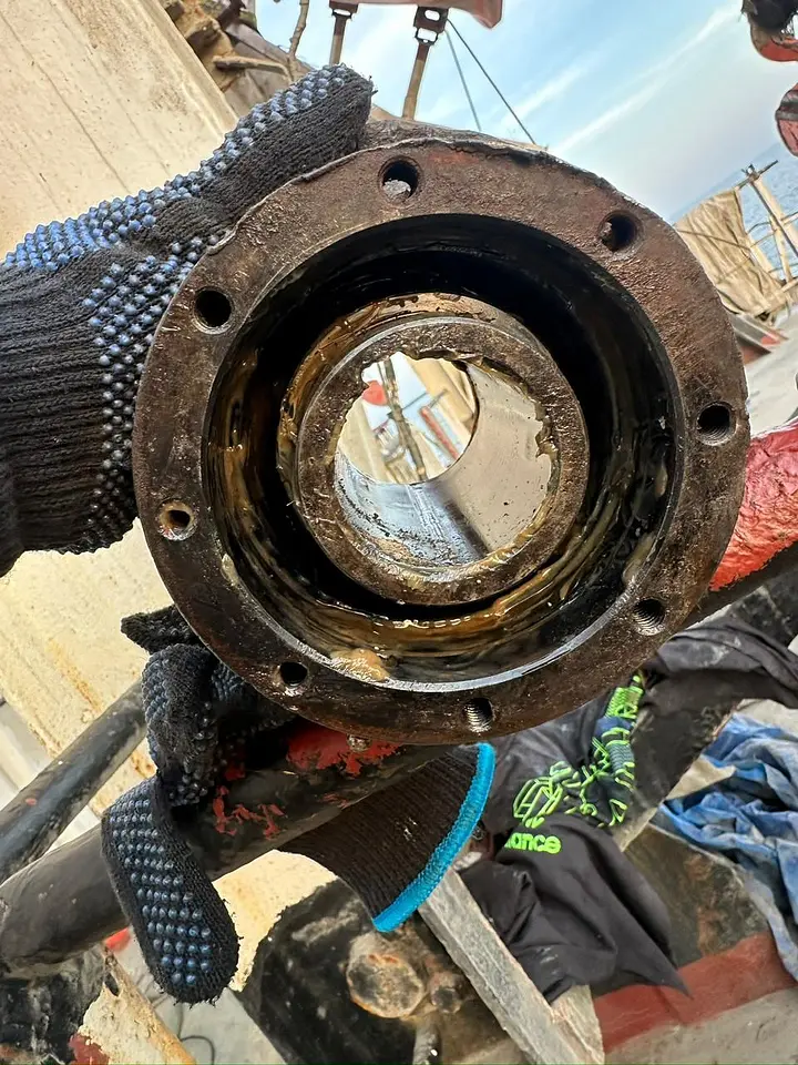 Lifeboat Winch Cam Clutch Renewal – Khorfakkan Anchorage, photo 4