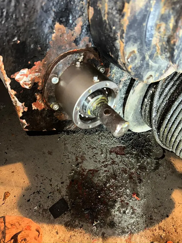 Lifeboat Winch Cam Clutch Renewal – Khorfakkan Anchorage, photo 5