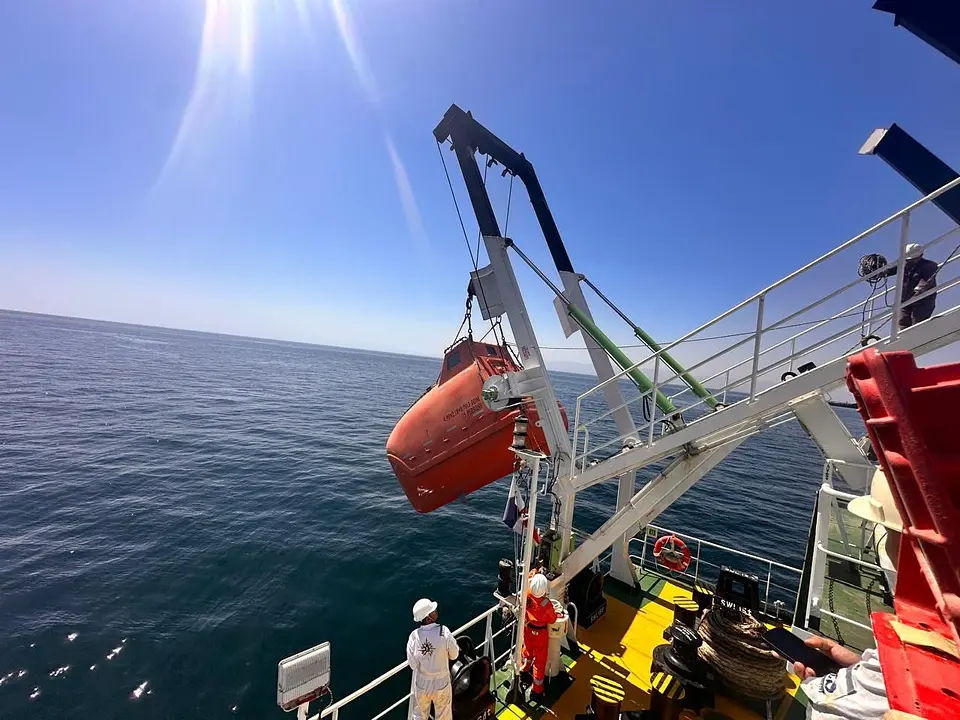 Annual Inspection of Freefall Lifeboat, Rescue Boat, Davits & Winches – Fujairah Anchorage, photo 3