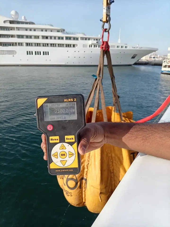 Yacht Deck Crane Load Test & Wire Rope Renewal – Port Rashid, photo 3
