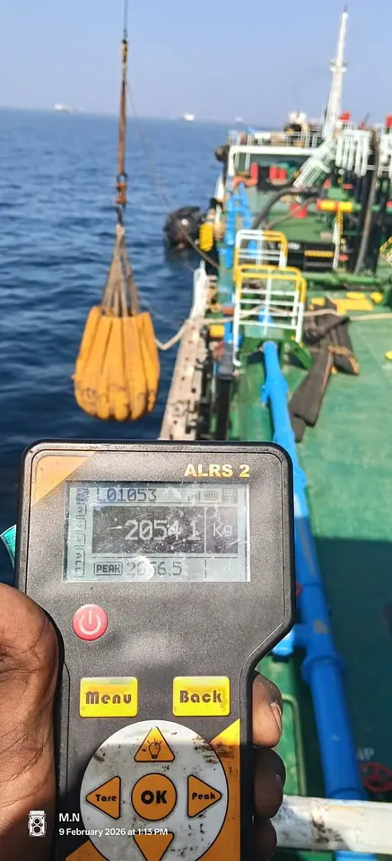 Shipboard Crane Load Test & Inspection – Fujairah Anchorage, photo 3