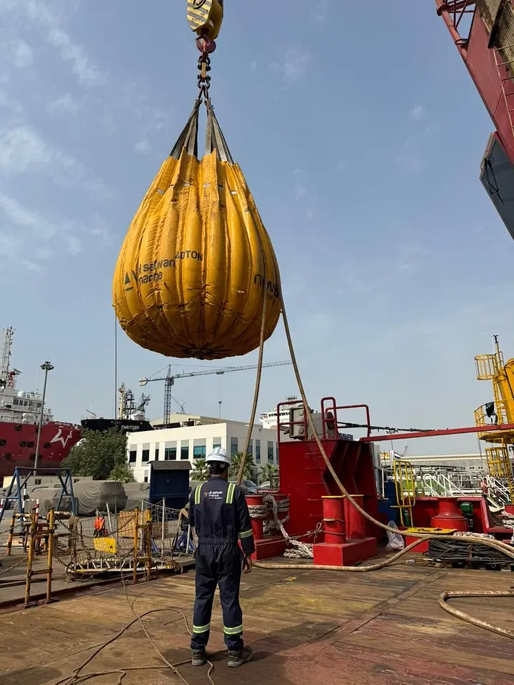 Pedestal Crane Load Test – Hamriyah Port, Sharjah, photo 2