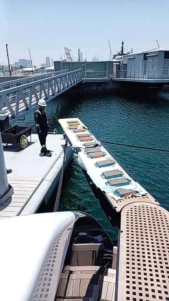 Yacht Passerelle Gangway & Boarding Ladder Load Test – Port Rashid, photo 14