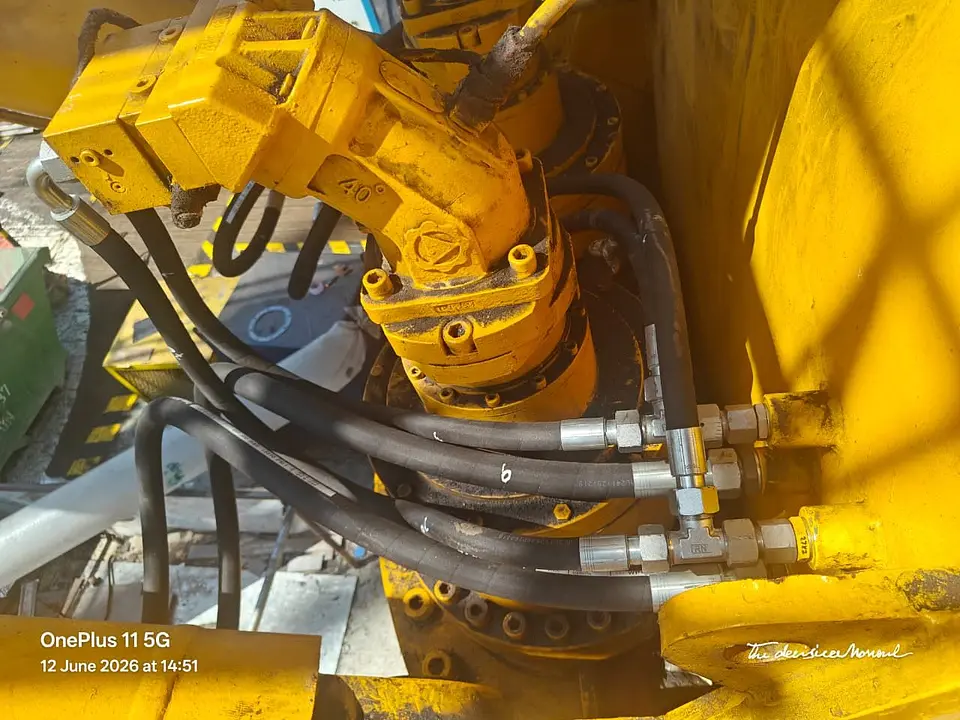 Hydraulic Hose Renewal on a 35-Ton Crane – Dubai Drydocks, photo 7