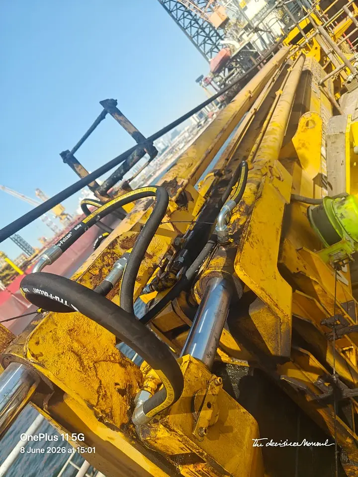 Hydraulic Hose Renewal on a 35-Ton Crane – Dubai Drydocks, photo 9
