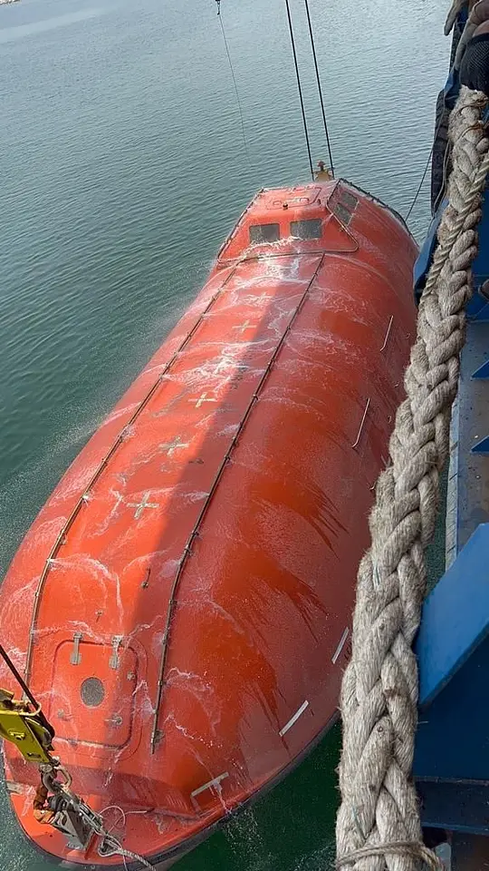 Five Yearly Inspection of Lifeboat and Davits @ RAK Port, photo 2