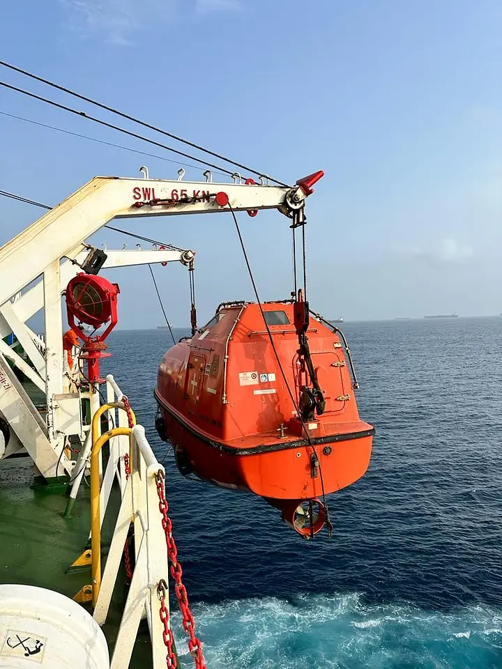 Lifeboat Inspection @ Abu Dhbai, photo 2