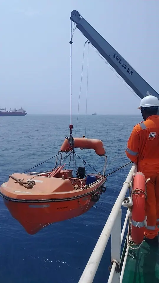 Annual Inspection of Freefall Lifeboat & Rescue Boat Davit and Winch – Fujairah Anchorage, photo 6