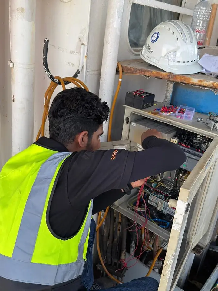 A-Frame Rescue Boat Control Panel Retrofit – RAK Port, photo 2