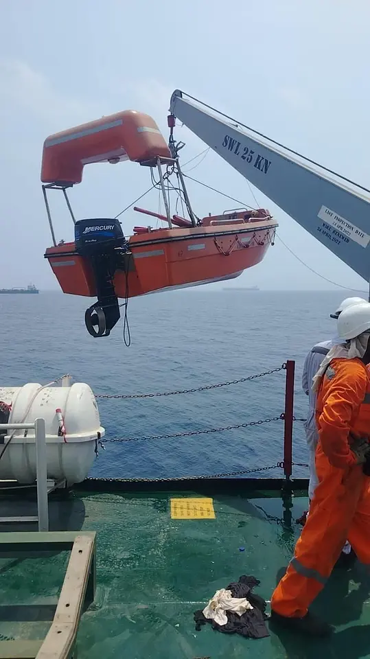 Annual Inspection of Freefall Lifeboat & Rescue Boat Davit and Winch – Fujairah Anchorage, photo 11