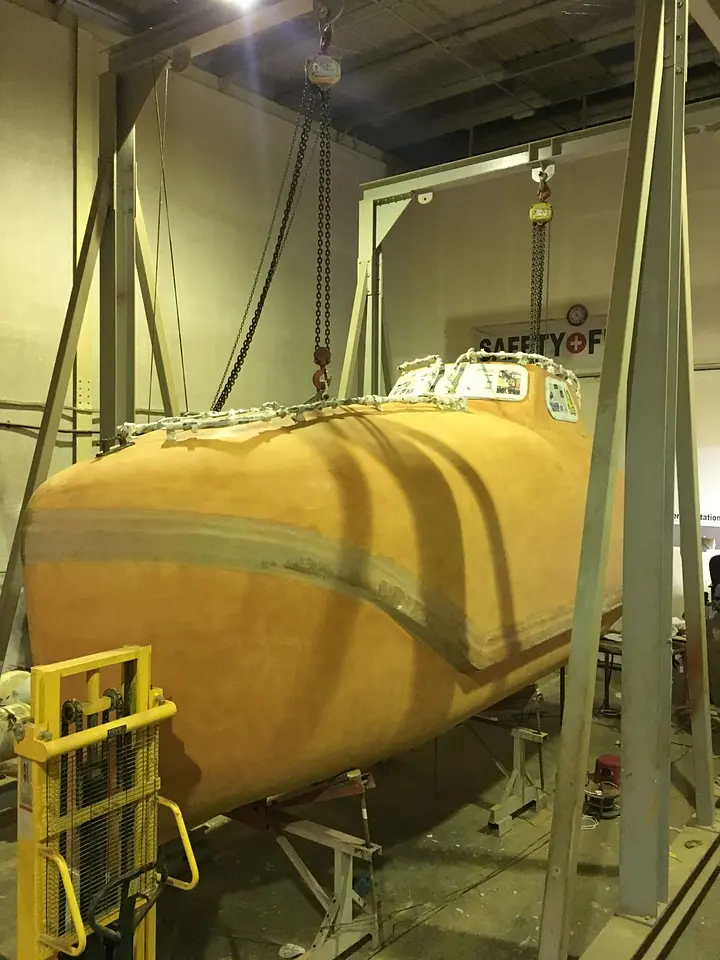 Lifeboat Painting @ our Service Station, photo 1