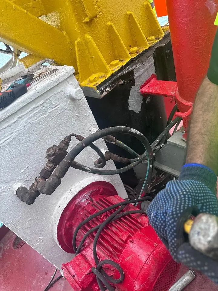 Annual Inspection of Freefall & Rescue Boat including the hydraulic repair work. @ Albwardy Damen, UAE, photo 7