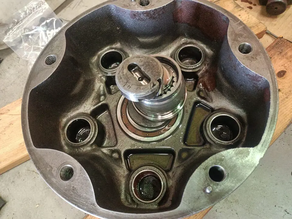 NM1- D31 Hydraulic motor overhauling, system troubleshooting, and system rectified For Rescue boat, photo 8