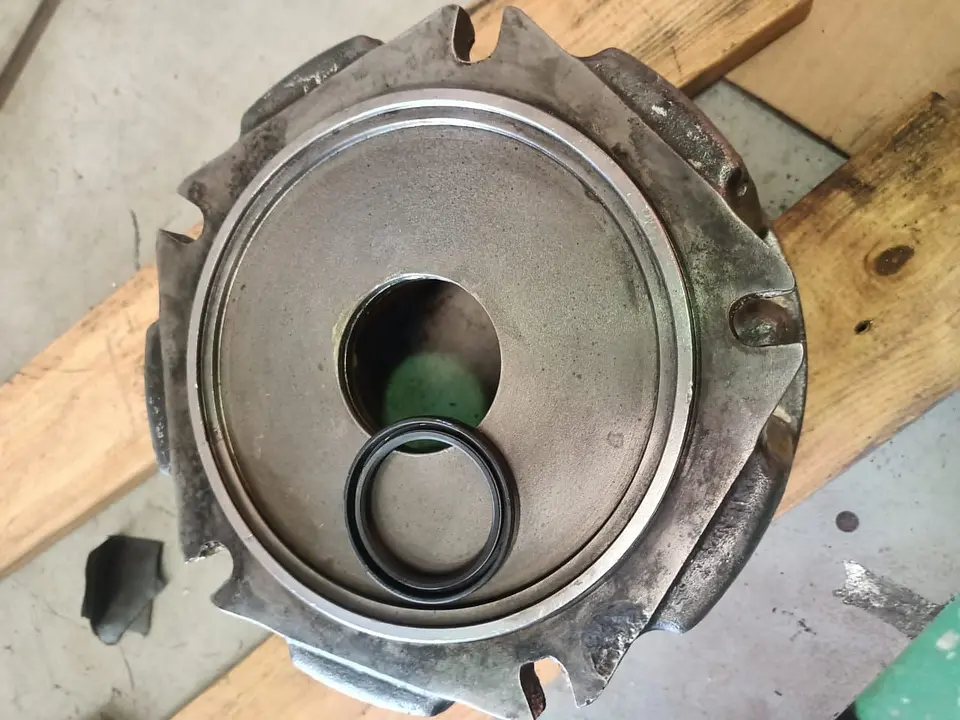 NM1- D31 Hydraulic motor overhauling, system troubleshooting, and system rectified For Rescue boat, photo 9