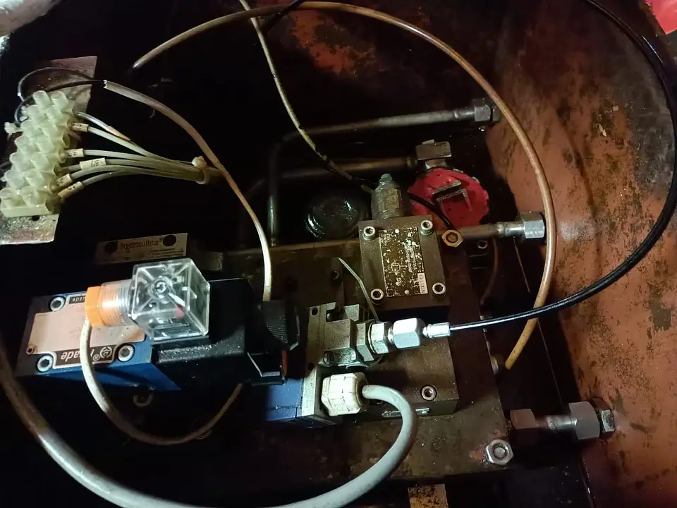 NM1- D31 Hydraulic motor overhauling, system troubleshooting, and system rectified For Rescue boat, photo 5
