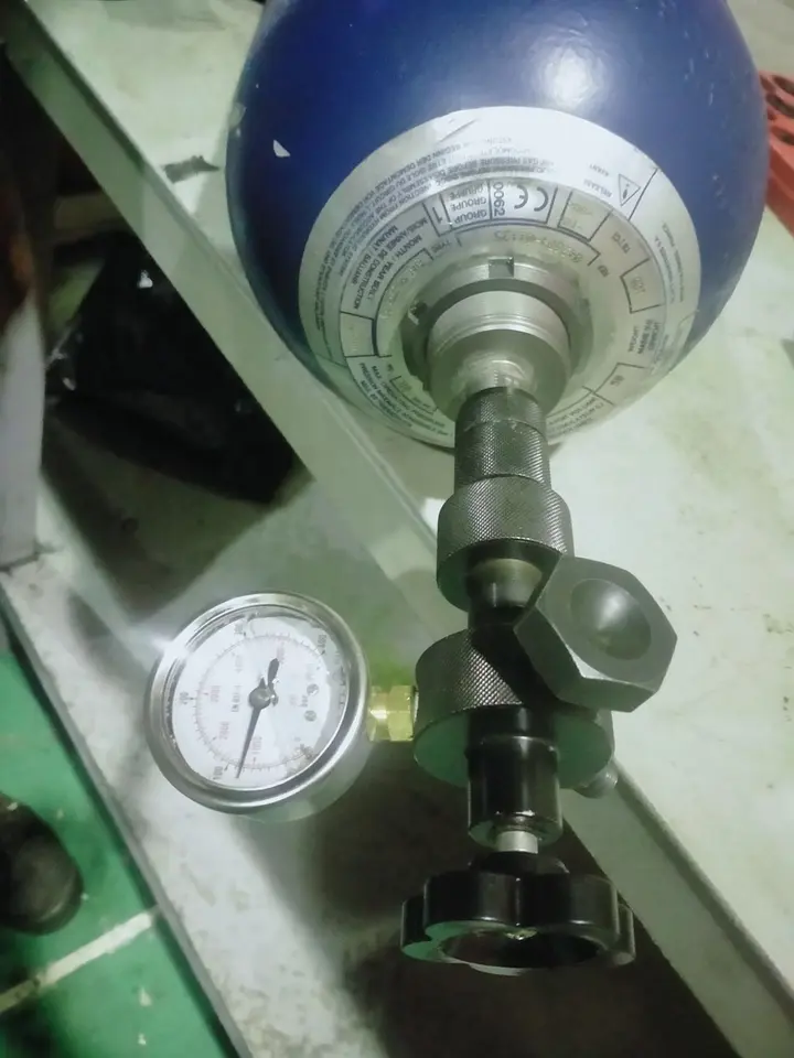 Towing Pin Emergency System Accumulator Servicing @ DMC, UAE, photo 4