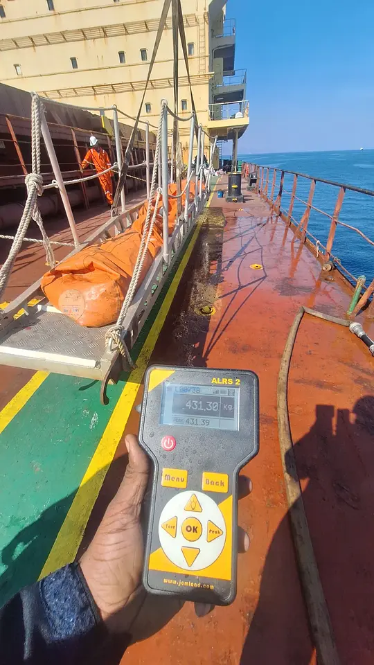 MOT Ladder & Portable Ladder SWL Test Using Water bags and load cell. @ Khorfakkan Anchorage, photo 9