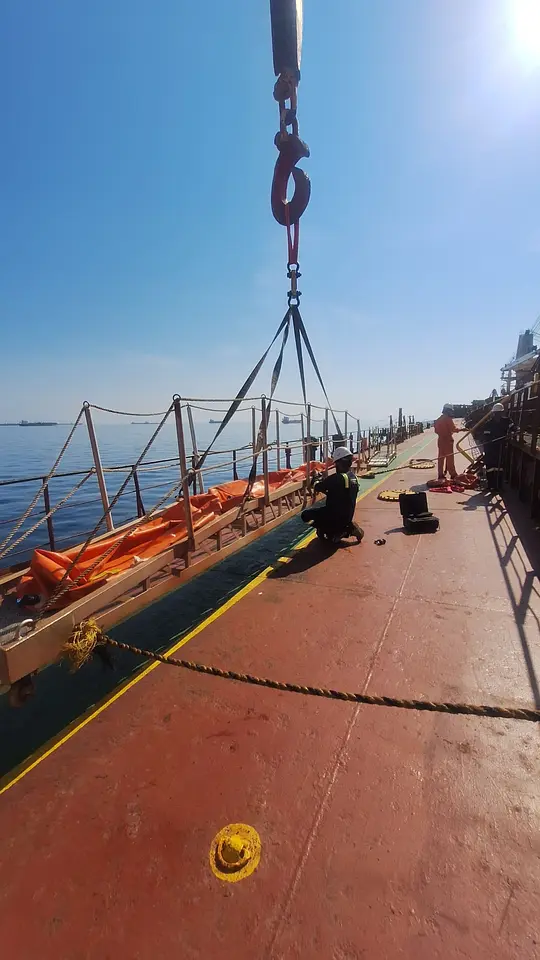 MOT Ladder & Portable Ladder SWL Test Using Water bags and load cell. @ Khorfakkan Anchorage, photo 4