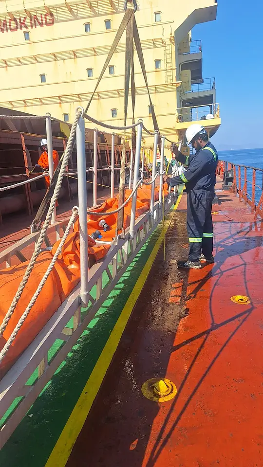 MOT Ladder & Portable Ladder SWL Test Using Water bags and load cell. @ Khorfakkan Anchorage, photo 11
